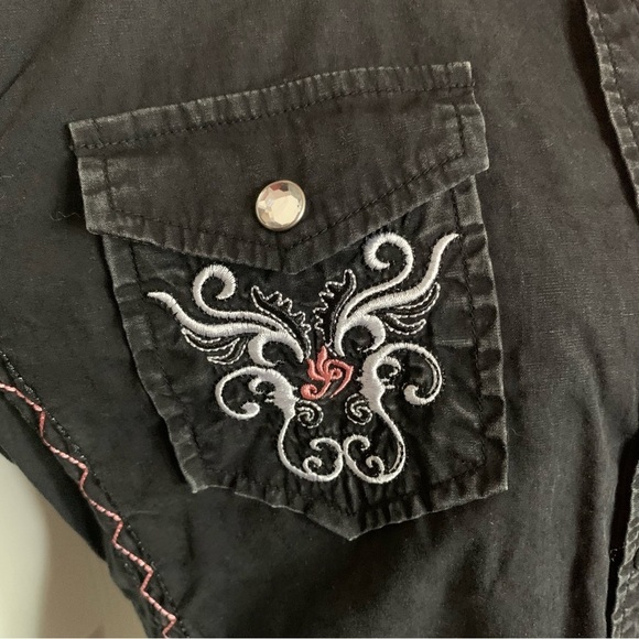 Black Denim Cowgirl Button Down with Pearl Buttons, Pink/White Embroidery - Picture 5 of 10